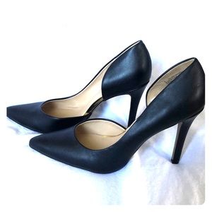 Merona Black heels with gold trim